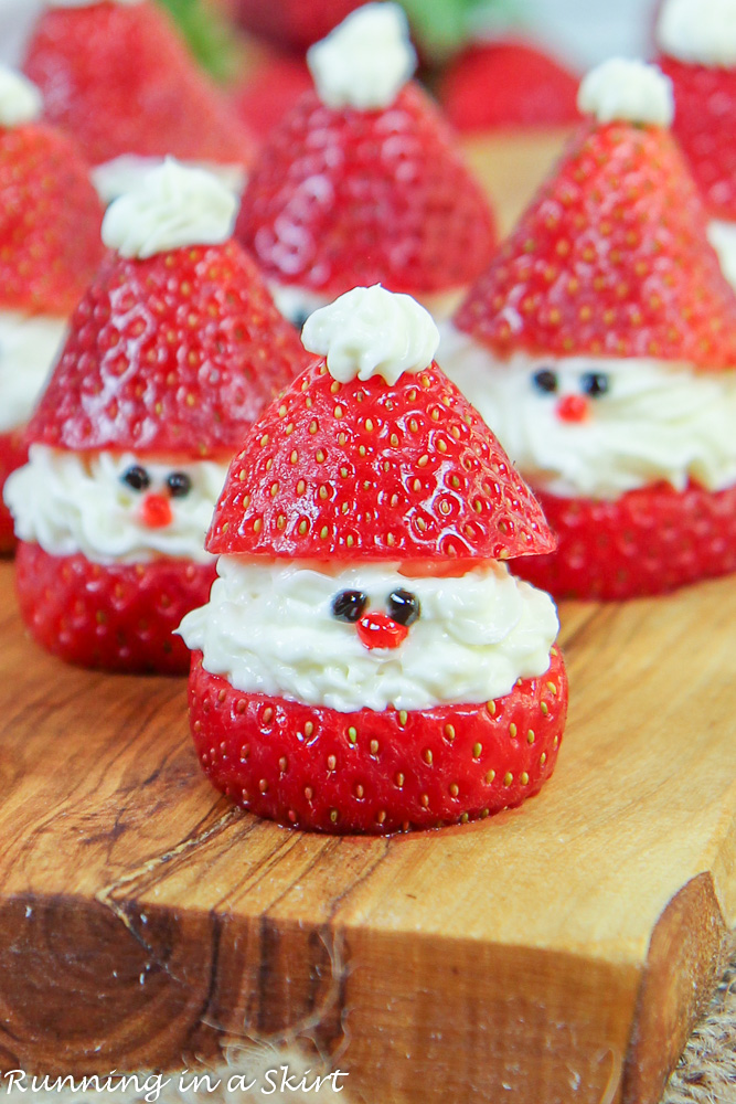 Quick & Easy No-Bake Strawberry Santas for Holiday Fun